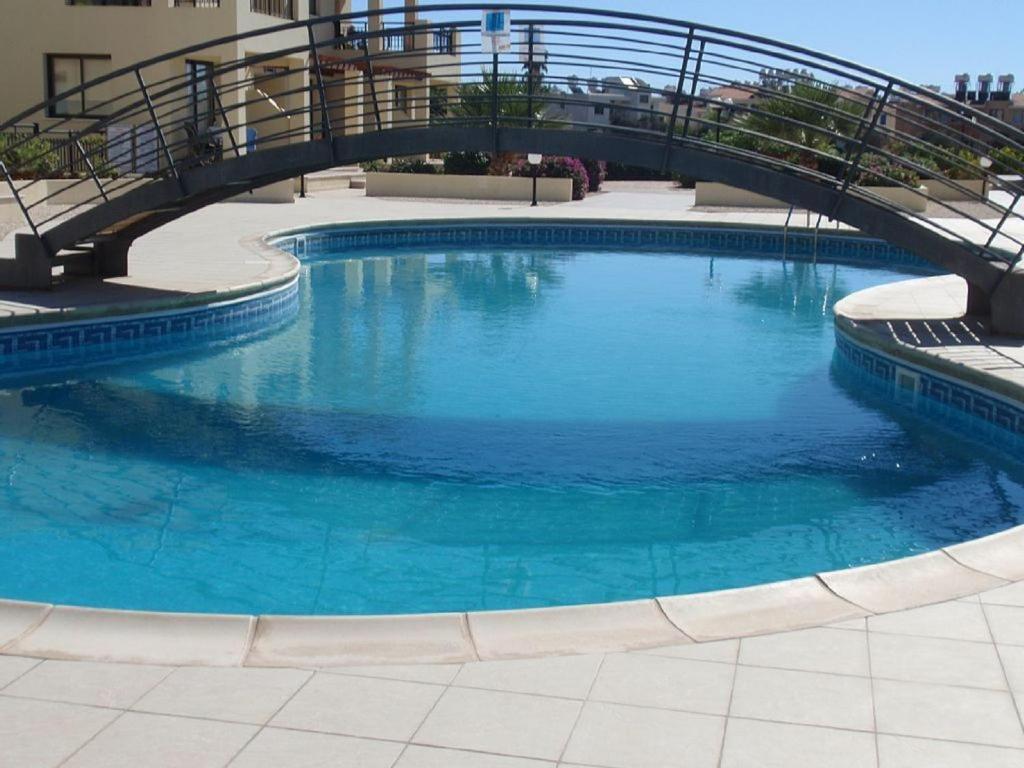 Beautiful 2-Bedroom Apartment - Great Location 파포스 외부 사진